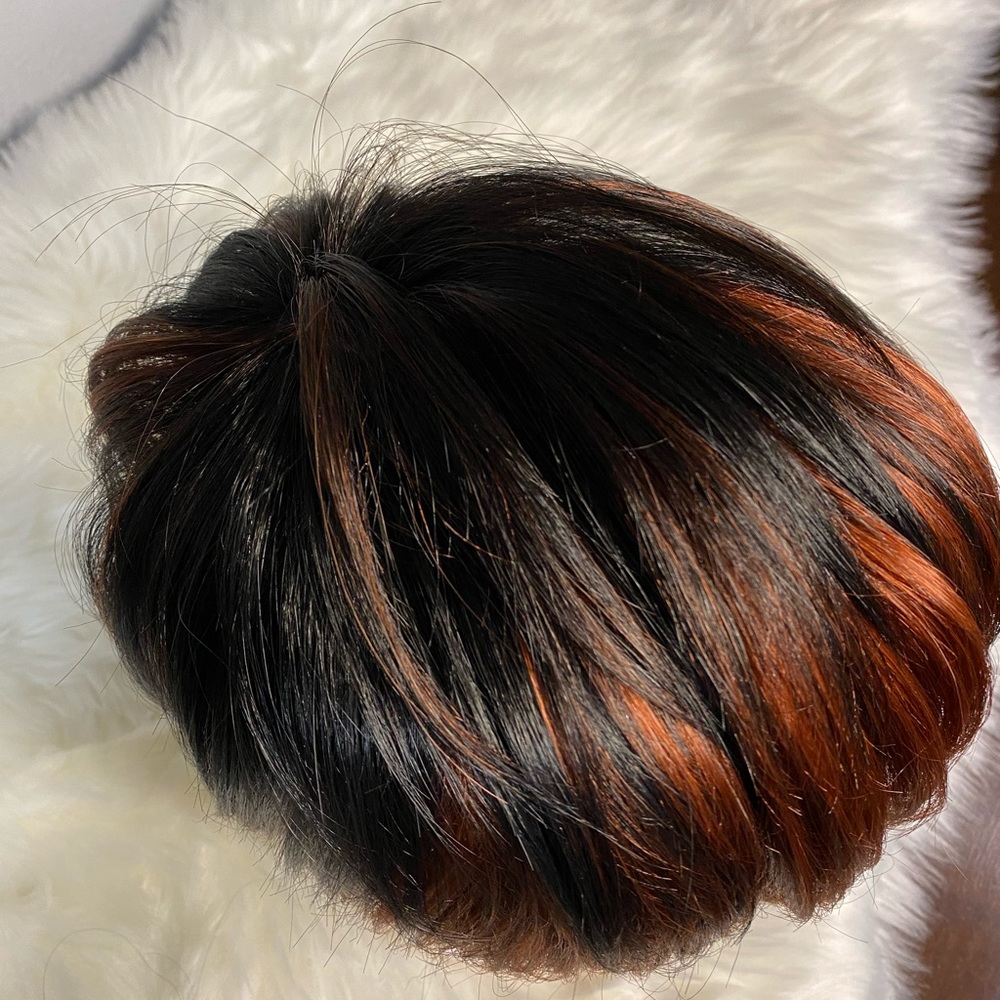 Wig - Picture 4 of 6